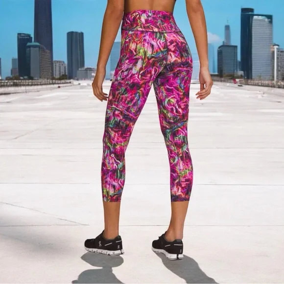 Lululemon Base Pace High-Rise Running Tight 25" in Hyper Flow Pink Multi Sz 10